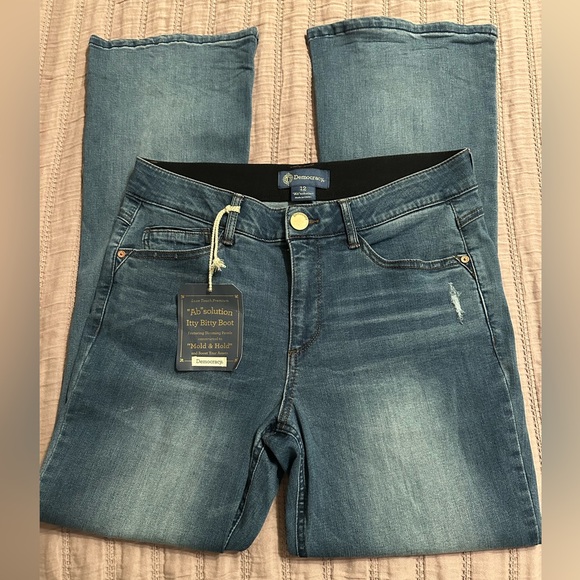 New Democracy  "Ab"solution Itty Bitty Bootcut Jeans - Picture 7 of 15